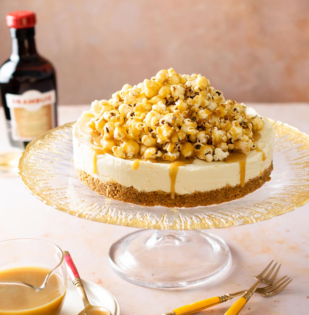 https://www.drambuie.com/assets/Uploads/cocktails/listimage/Drambuie-Butterscotch-Popcorn-Cheesecake-desktop.jpg