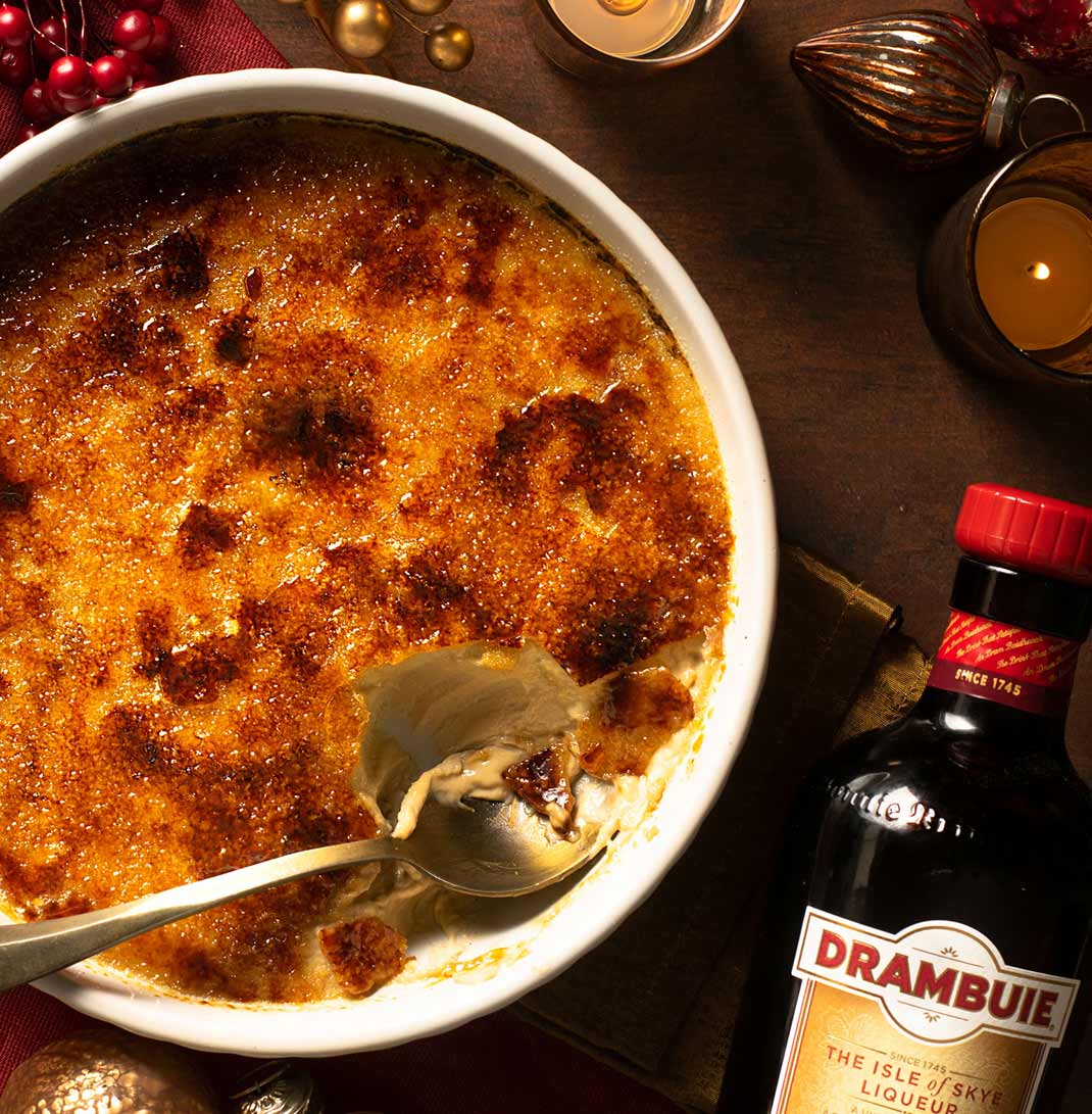 https://www.drambuie.com/assets/Uploads/cocktails/listimage/Drambuie-Espresso-Creme-Brulee-desktop.jpg