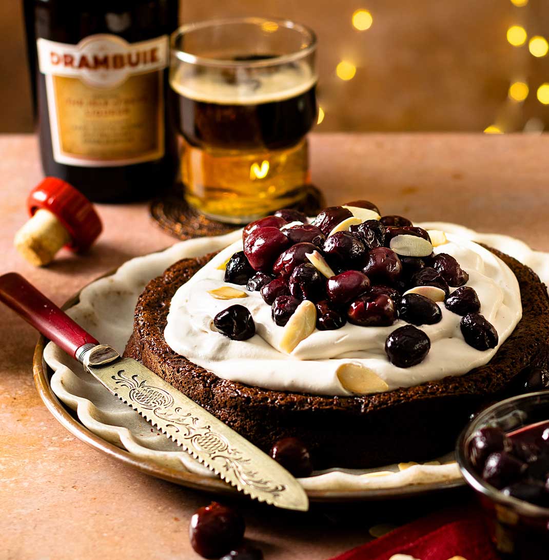 How to bake your Christmas cake – take it slow