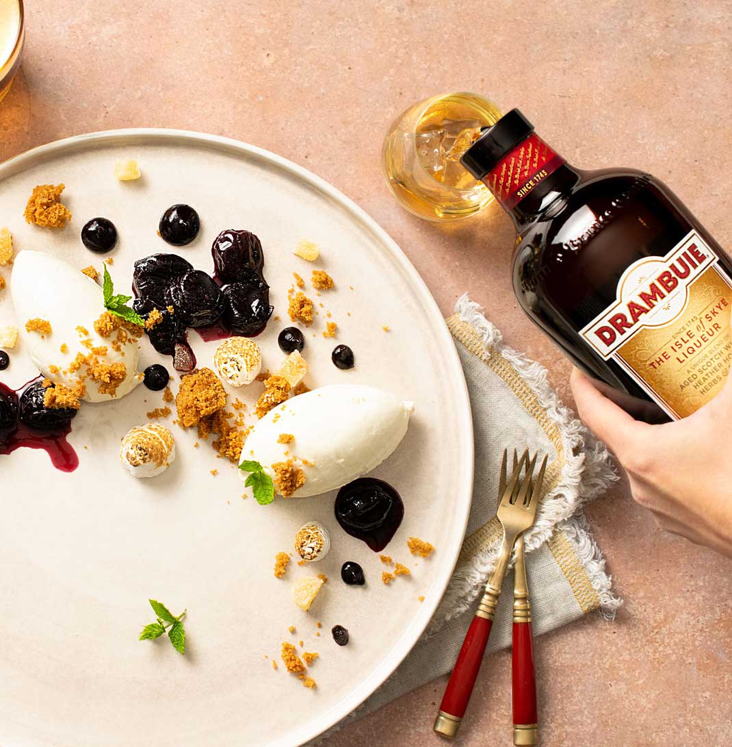 https://www.drambuie.com/assets/Uploads/cocktails/listimage/James-Martins-Five-Minute-Drambuie-Cherry-and-Ginger-Cheesecake-desktop.jpg